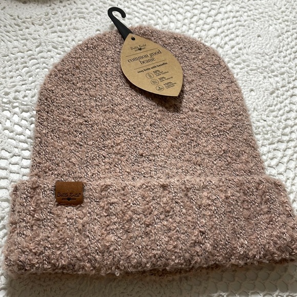 Britt’s Knits Common Good beanie NWT - Picture 1 of 6